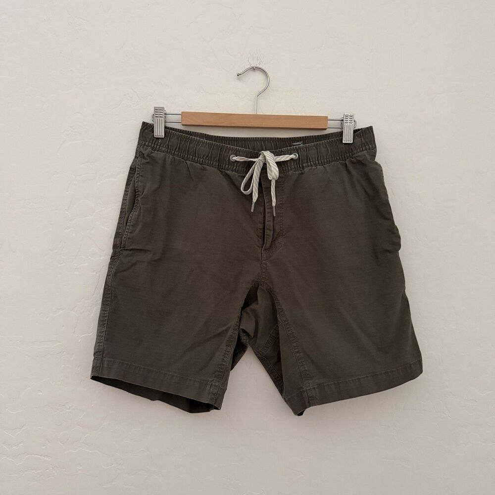 Vuori The Rise The Shine Shorts Mens M Charcoal Gray 8” Inseam V370 Organic